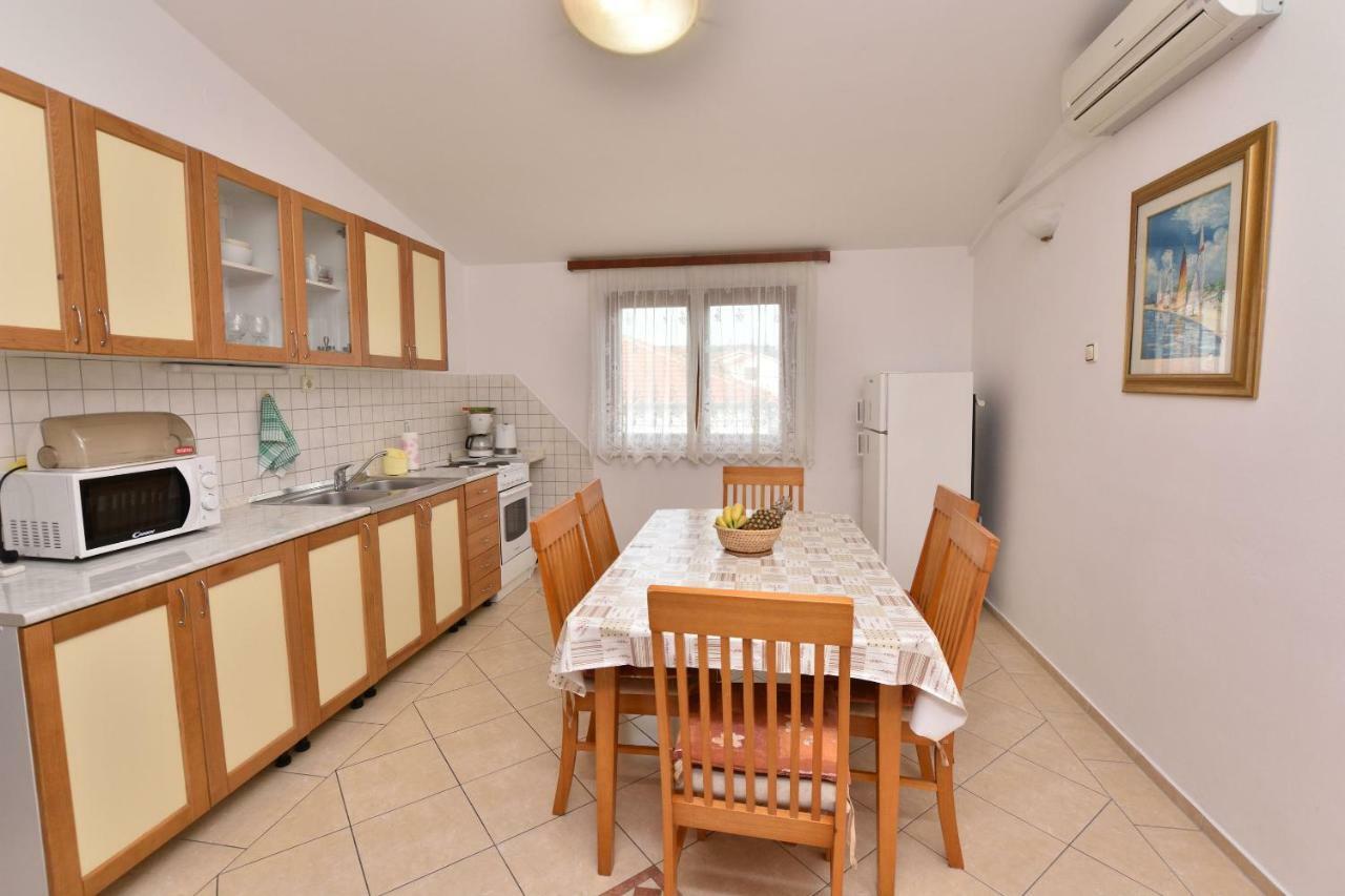 Apartment Zdravko Primosten Luaran gambar