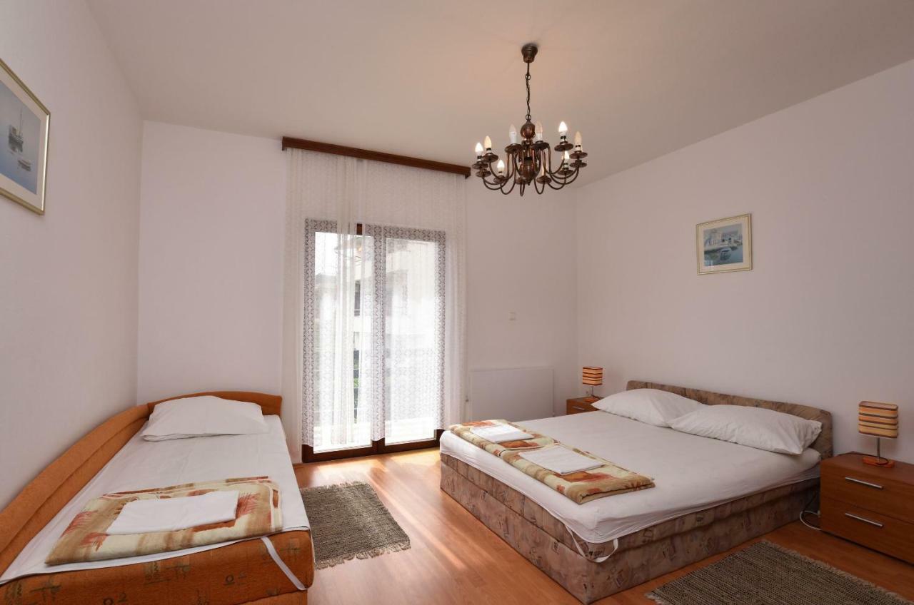 Apartment Zdravko Primosten Luaran gambar