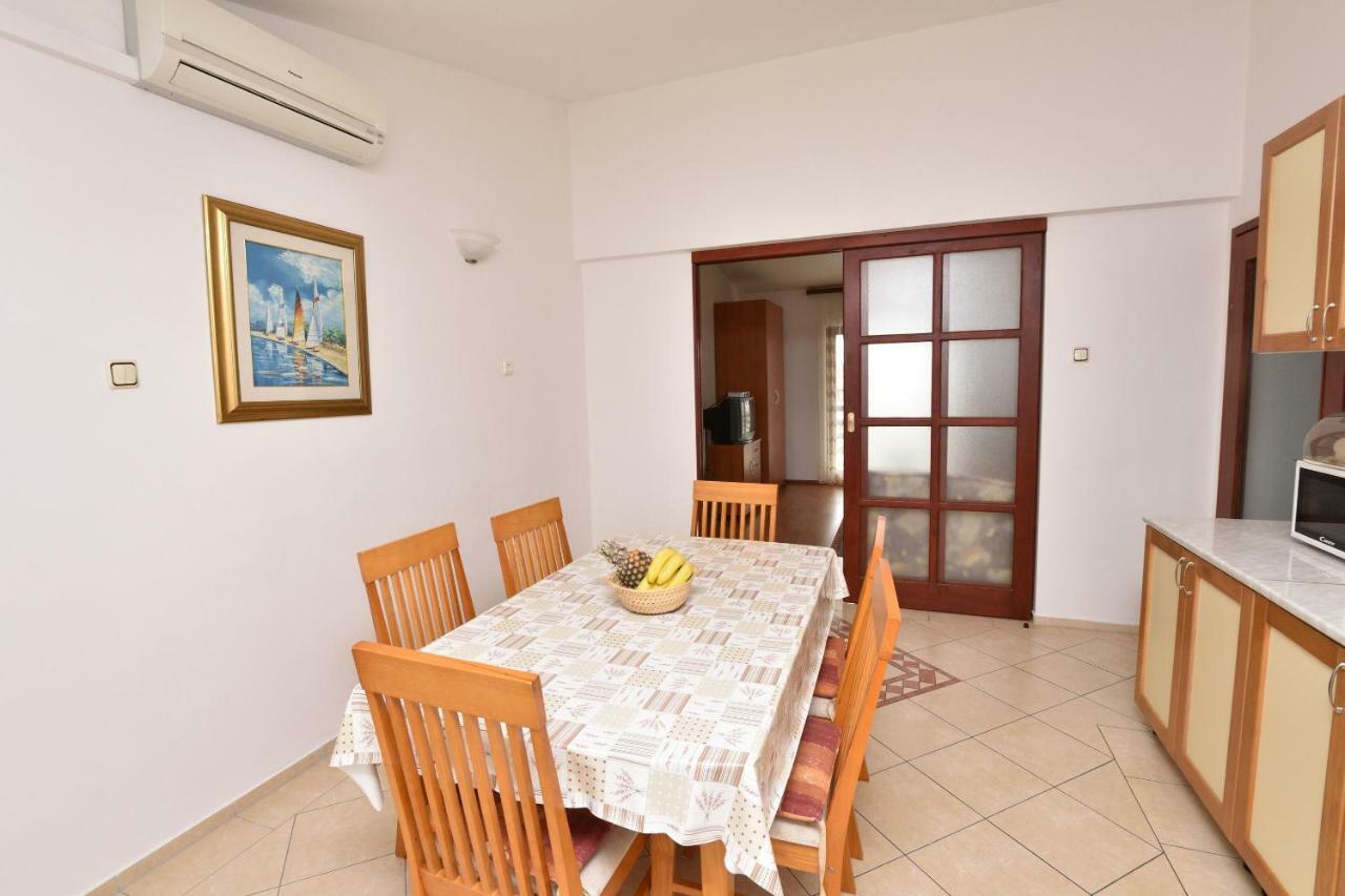 Apartment Zdravko Primosten Luaran gambar